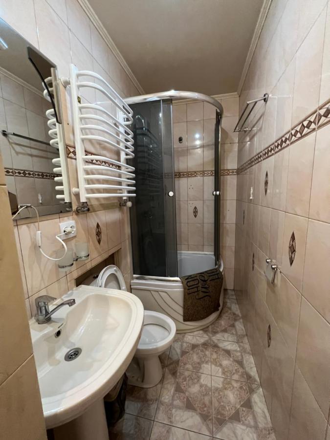 Apartment 10 Kotliarska Moisha House *